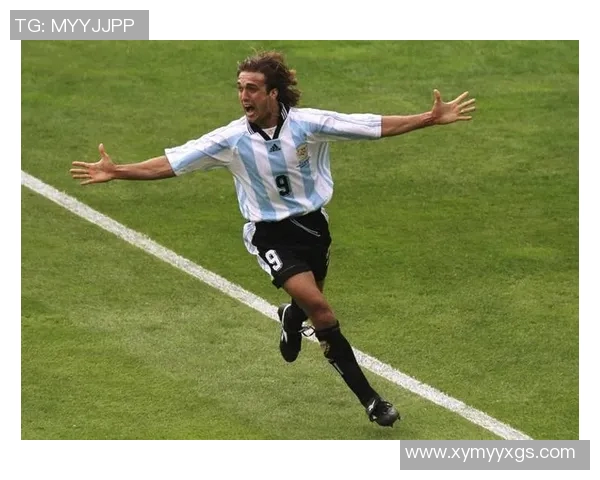 纵观足坛经典赛事聚焦那些改变比赛格局的传奇中锋球星