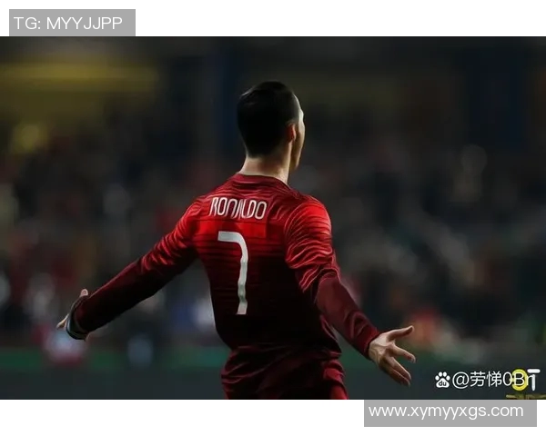 以C罗为中心的足球魅力,展现最帅球星的独特风采与荣耀 以C罗为中心的足球魅力,展现最帅球星的独特风采与荣耀